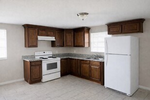 706 Harris Ave in Pasadena, TX - Building Photo