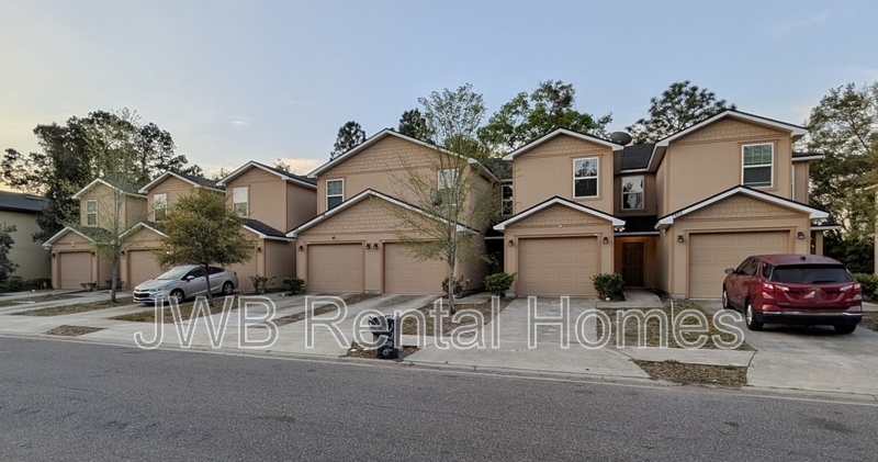 7796 Playschool Ln in Jacksonville, FL - Building Photo