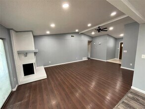 2713 Scenic Hills Dr in Bedford, TX - Building Photo - Building Photo