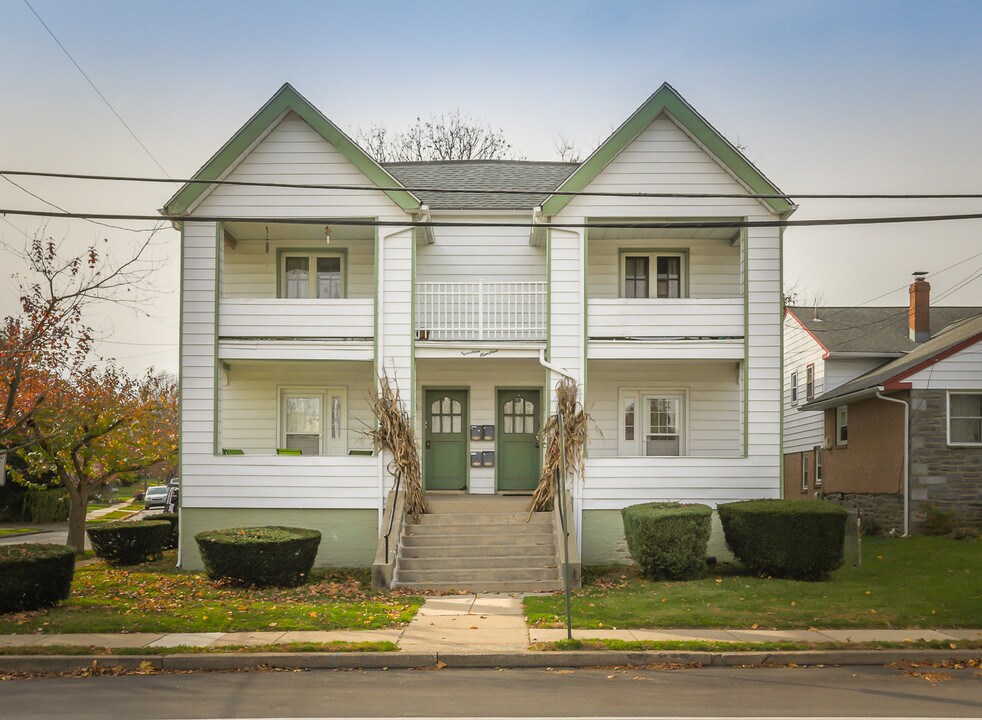 Brookline - Havertown in Havertown, PA - Building Photo