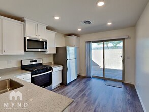 4249 Gold Desert St in North Las Vegas, NV - Building Photo - Building Photo