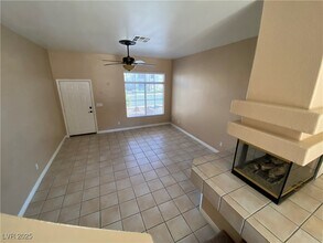 2426 Antler Point Dr in Henderson, NV - Building Photo - Building Photo