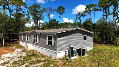881 Woodland Blvd in Clewiston, FL - Building Photo - Building Photo