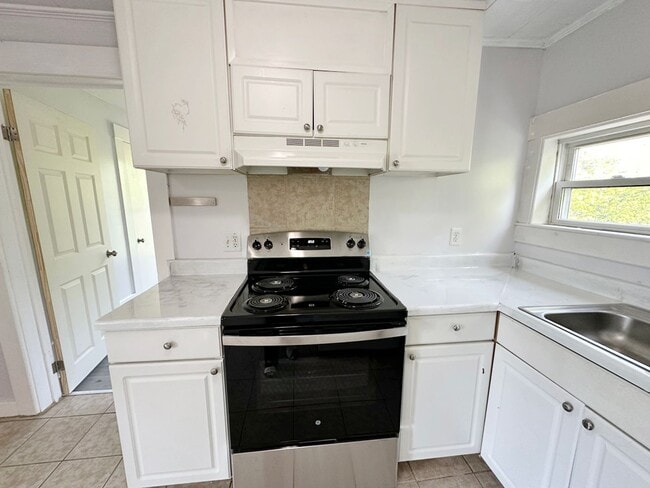 24 Mt Globe St in Fitchburg, MA - Building Photo - Building Photo