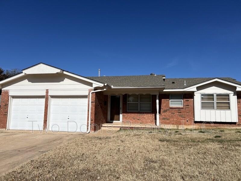1513 Parkwoods Terrace in Midwest City, OK - Building Photo