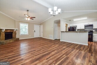 1006 Timbervale Ln in Lithonia, GA - Building Photo - Building Photo
