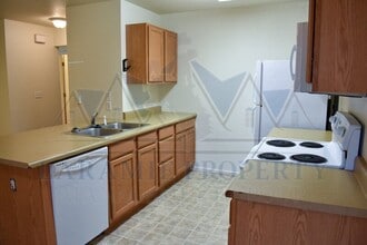 1137 E Arnold St in Laramie, WY - Building Photo - Building Photo