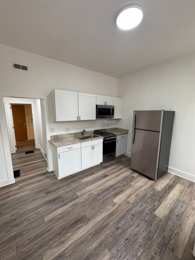 property at 412 8th St