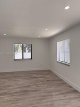 3609 SW 27th St in Miami, FL - Building Photo - Building Photo