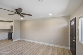 1700 Tapo St in Simi Valley, CA - Building Photo - Building Photo