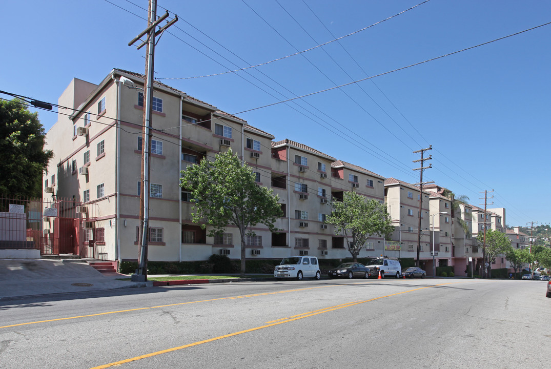 Huntington Hacienda II Apartment Homes in Los Angeles, CA - Foto de edificio