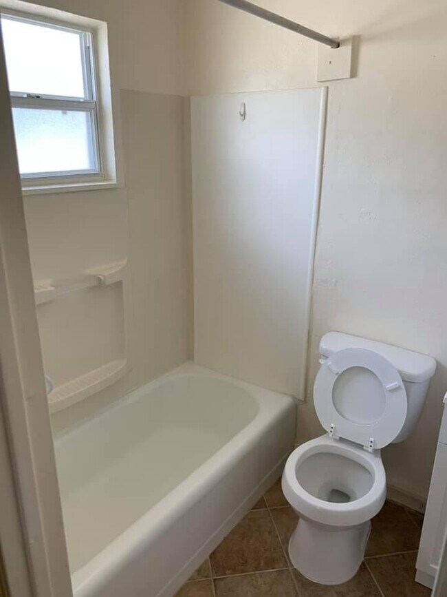 100 Kazmira Ct in Niceville, FL - Building Photo - Building Photo