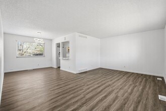 7112 S Washington St in Centennial, CO - Building Photo - Building Photo