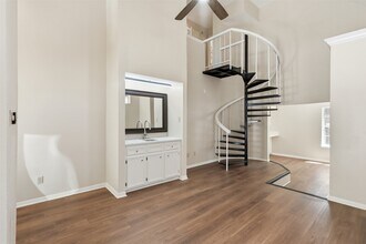 5515 Strack Rd in Houston, TX - Building Photo - Building Photo