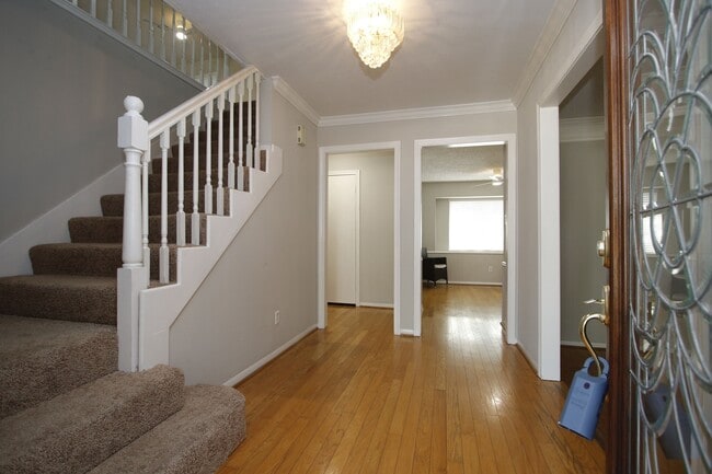 property at 1819 Saddlecreek Dr