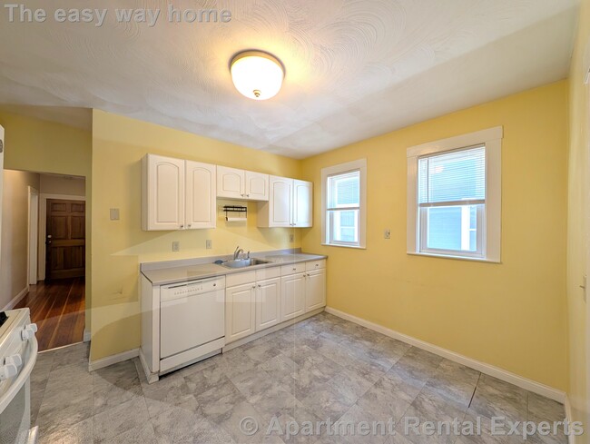 79 Conwell Ave in Somerville, MA - Building Photo - Building Photo