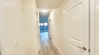 15 Watergarden Dr in Mississauga, ON - Building Photo - Building Photo