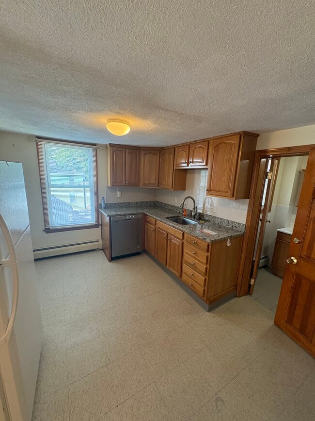 22 8th St, Unit 3 in Cambridge, MA - Building Photo - Building Photo