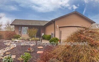 3122 30th Ave SE in Albany, OR - Building Photo