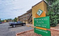 Building Photo - Parkwood Plaza Apartamentos in Denver, Colorado