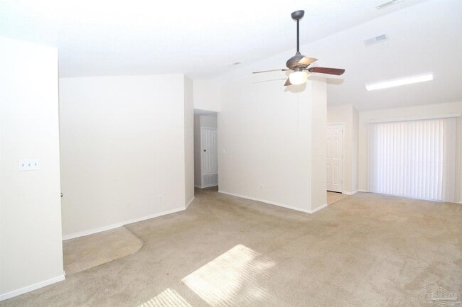 8126 Crystal Wells Pl in Pensacola, FL - Building Photo - Building Photo