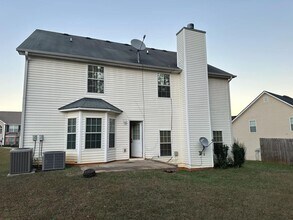 9233 Grady Dr in Jonesboro, GA - Building Photo - Building Photo