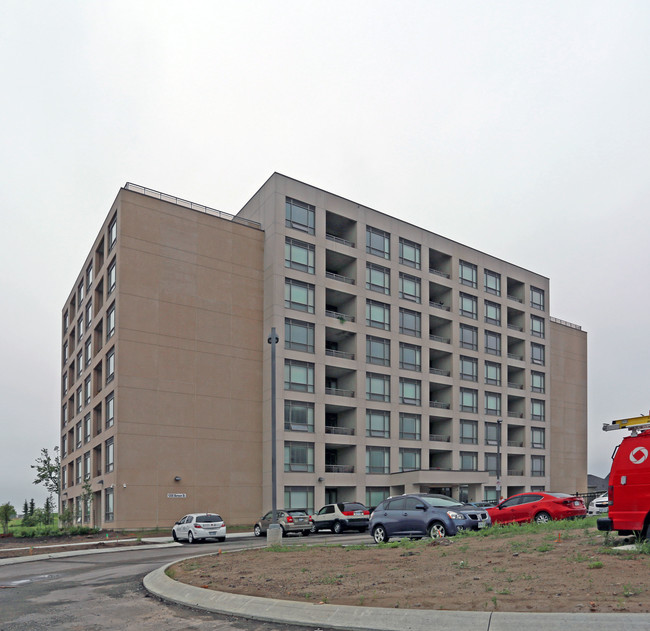 Grand Vista in Oshawa, ON - Building Photo - Building Photo