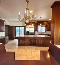 2795 W Lake Ridge Shores in Reno, NV - Building Photo - Building Photo