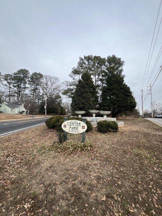 1910 Center Ave in Atlanta, GA - Building Photo
