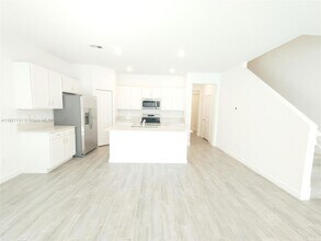 4363 Hammock Grove Dr in Lake Worth, FL - Building Photo - Building Photo