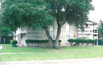 The Welose Apartments in Richardson, TX - Building Photo - Building Photo