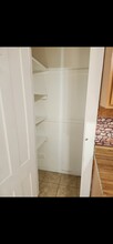 53 Morrison St, Unit 2 in Vernon, CT - Foto de edificio - Building Photo
