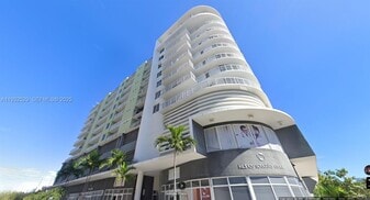 219 NW 12th Ave, Unit 705 in Miami, FL - Building Photo