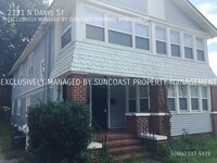 2121 N Davis St