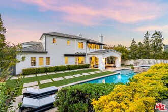 25490 Prado De Las Bellotas in Calabasas, CA - Building Photo - Building Photo