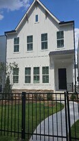 787 Augusta Ave in Scottdale, GA - Building Photo
