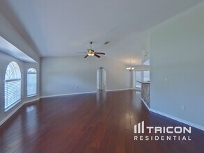3120 Junction St in North Port, FL - Foto de edificio - Building Photo