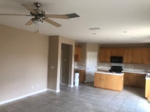 9369 Vintner Cir in Patterson, CA - Building Photo - Building Photo