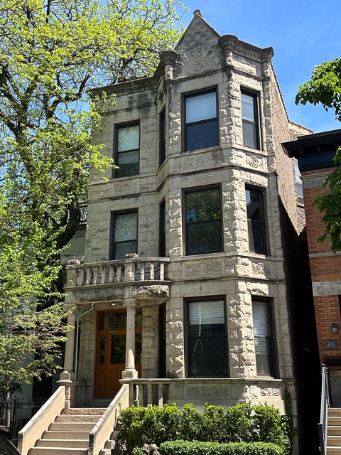 2217 N Magnolia Ave, Unit 1 in Chicago, IL - Building Photo - Building Photo
