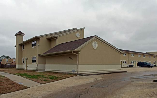 Bedford Place Apartments in New Orleans, LA - Building Photo - Building Photo