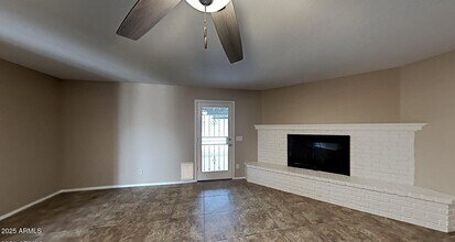 926 E Mesquite Ave in Apache Junction, AZ - Building Photo - Building Photo