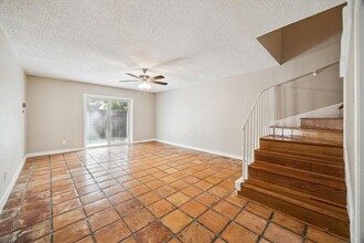 7900 Westheimer Rd in Houston, TX - Building Photo - Building Photo