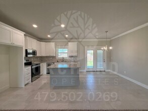 997 Fair Oaks St in Springdale, AR - Building Photo - Building Photo