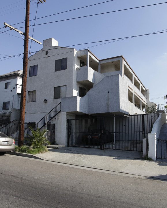 322 N Benton Way in Los Angeles, CA - Building Photo