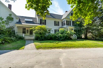 4 Wilson St, Unit 3 in Topsham, ME - Building Photo - Building Photo