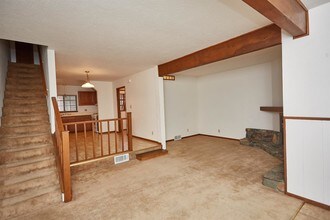 6078 Spruce St-Unit -B in Wrightwood, CA - Building Photo - Building Photo