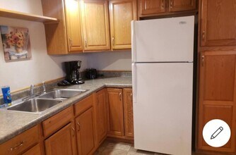 555 N Pearl St in Stockton, IL - Building Photo - Building Photo