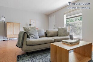 1230 E 38th 1/2 St in Austin, TX - Building Photo