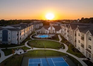 The Edison at Blue Springs in Blue Springs, MO - Foto de edificio - Building Photo
