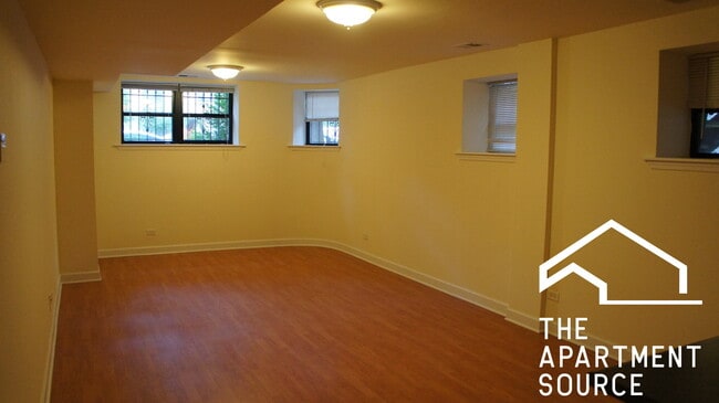 2134 W Concord Pl in Chicago, IL - Building Photo - Building Photo